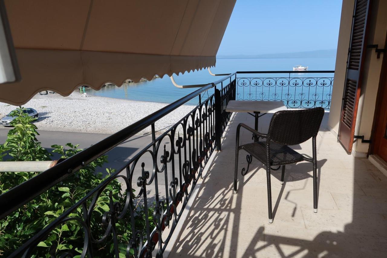 Akrogiali Beach Apartments Ngoại thất bức ảnh
